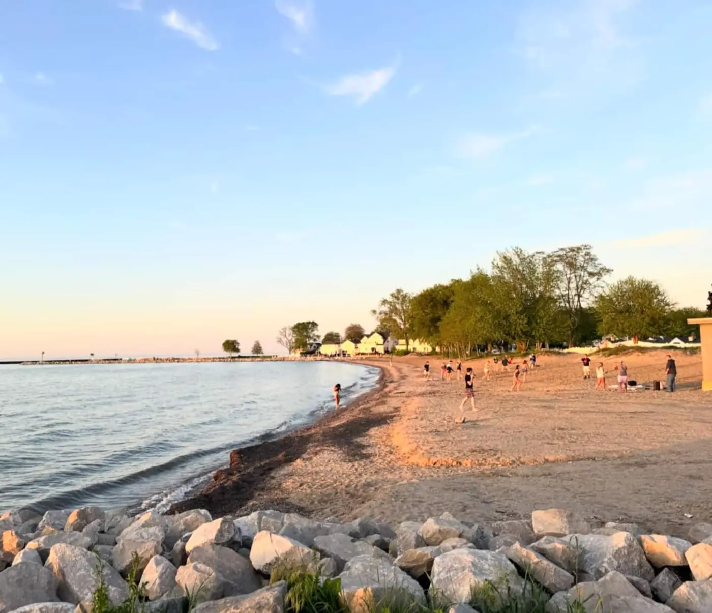 Lake Erie beach near Lakeview Park in Port Clinton – Port Clinton vacation rental
