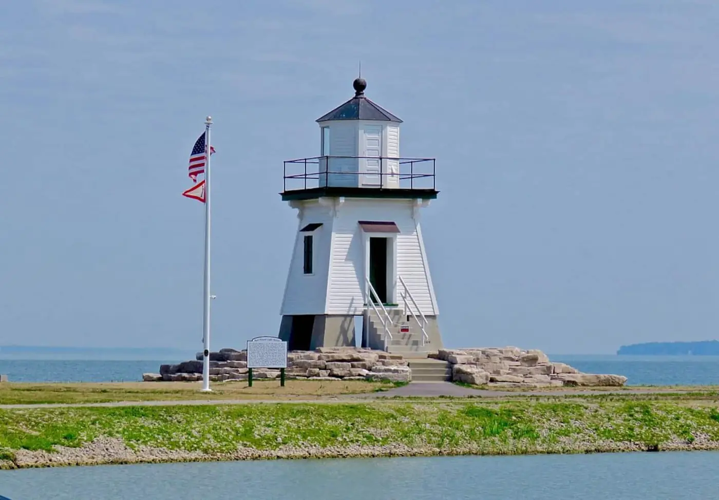Port Clinton Lighthouse at Waterworks Park – Port Clinton vacation rental